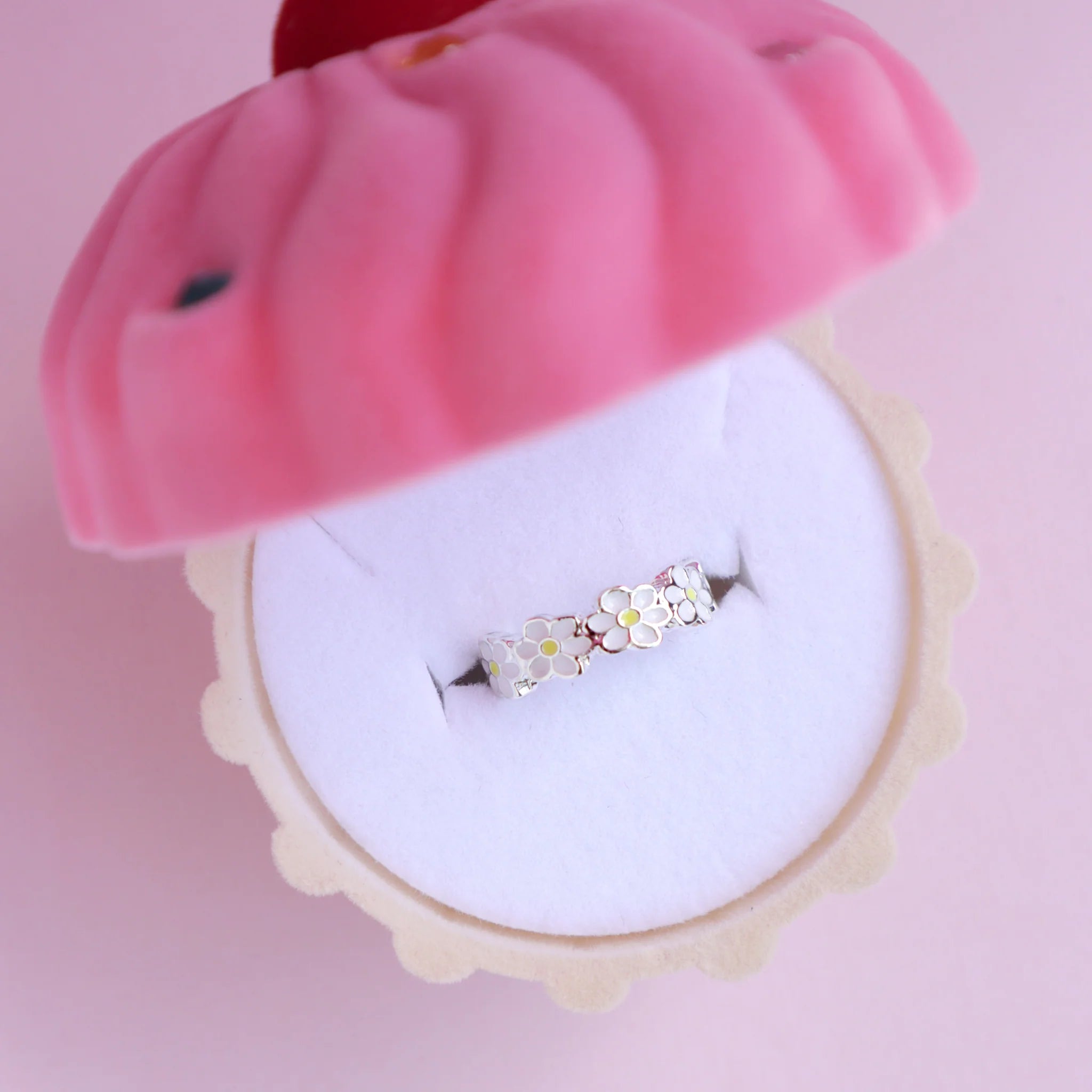 Lauren Hinkley | Daisy Chain Ring