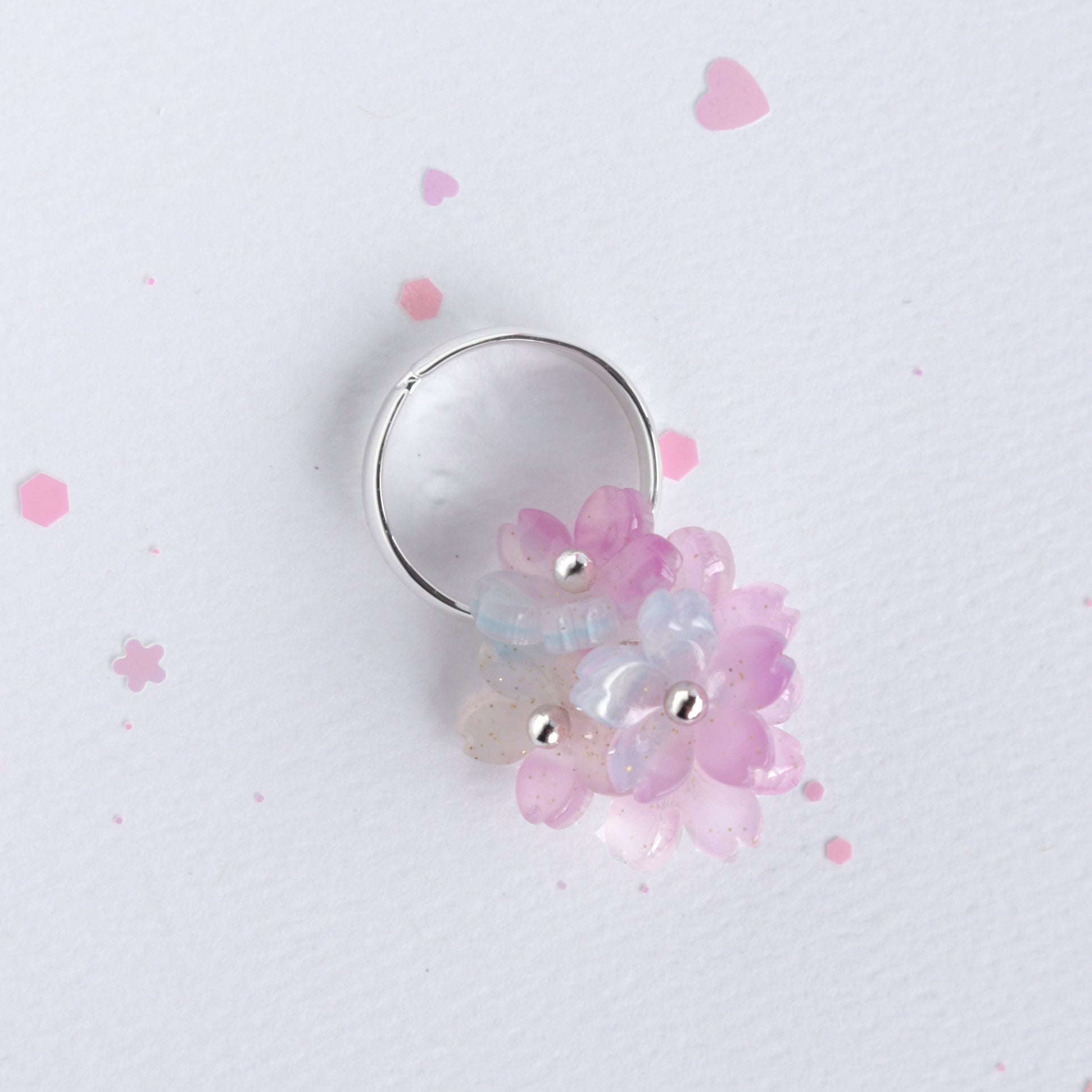 Lauren Hinkley | Pretty Posy Ring