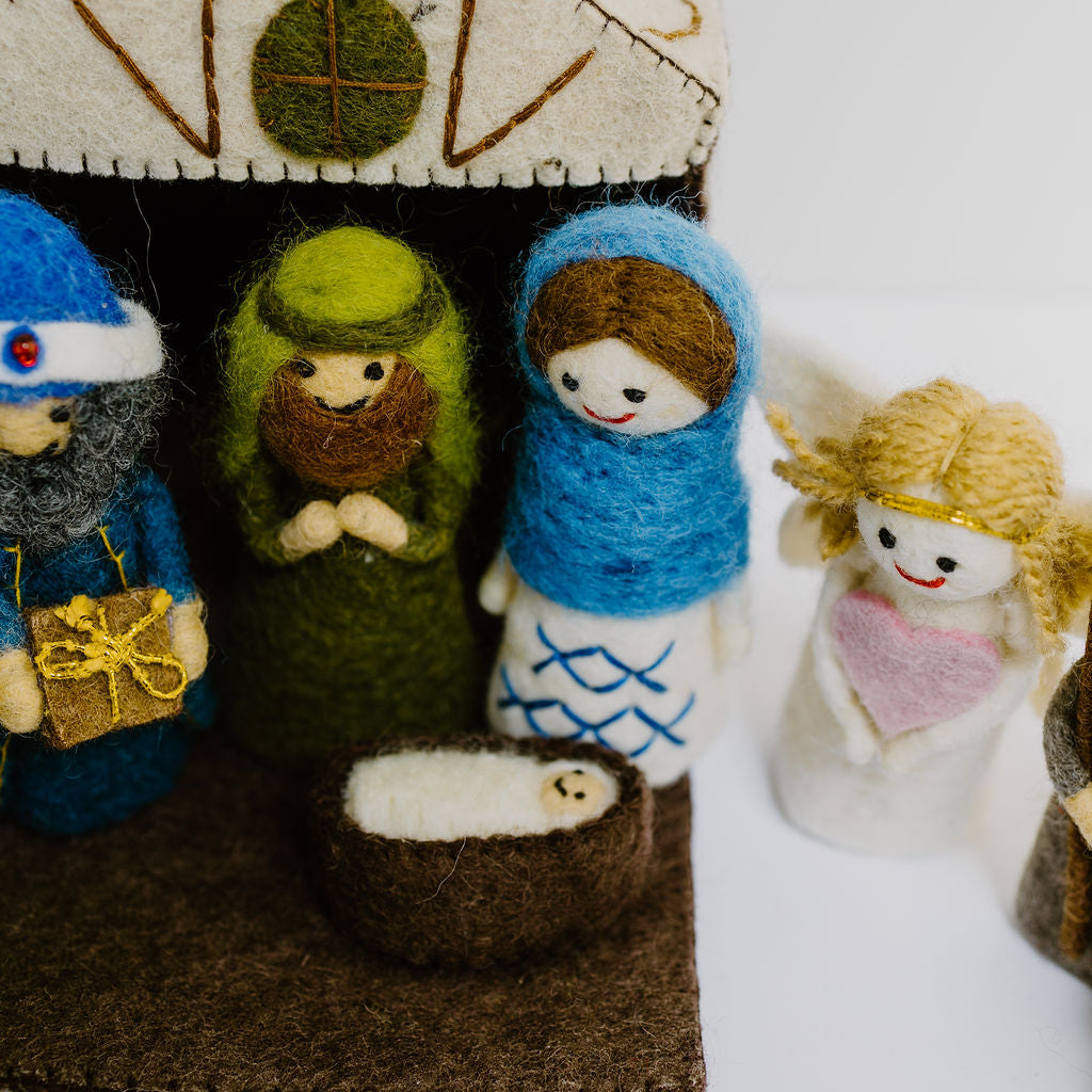 Pashom | Nativity Set - Coloured
