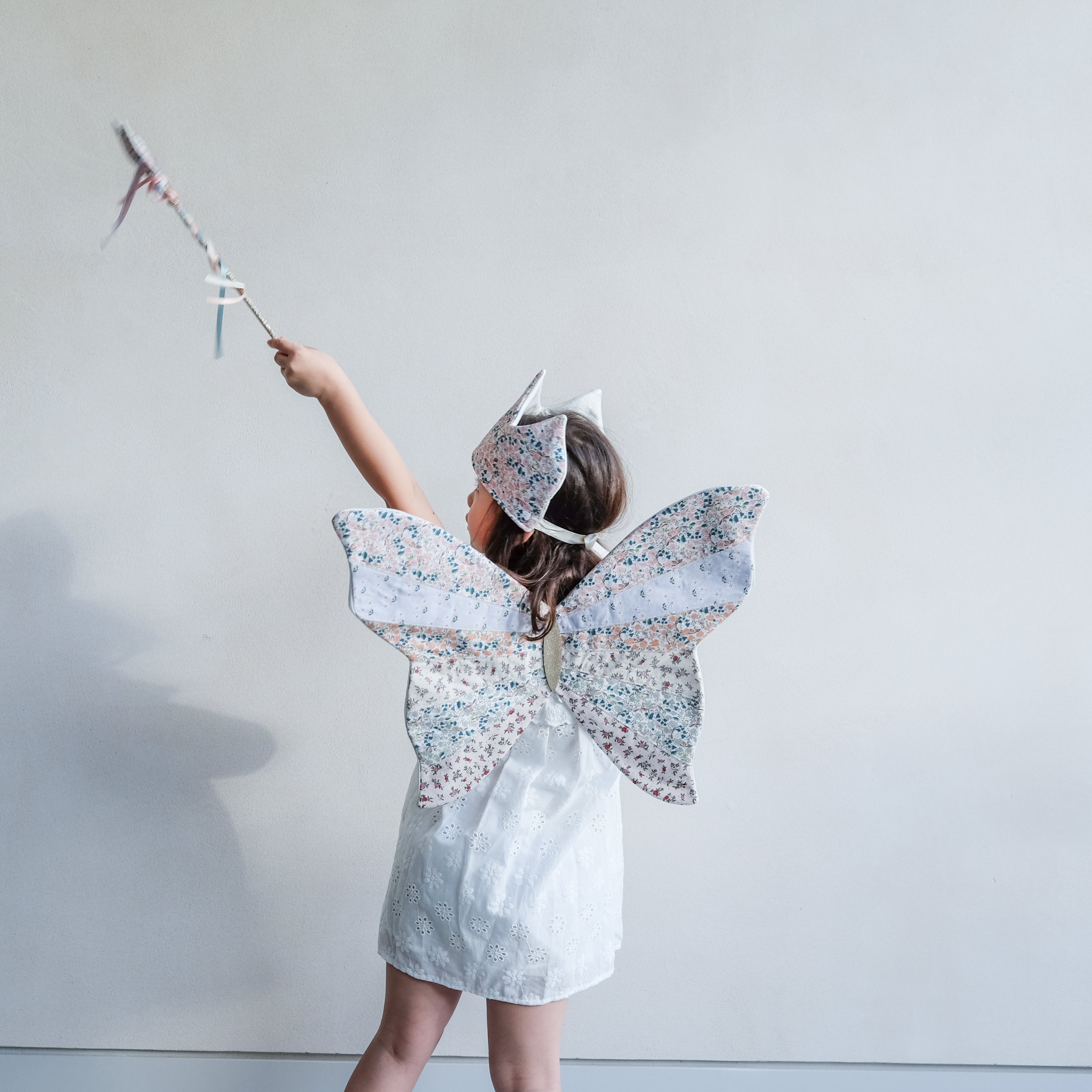 Mimi & Lula | Floral Wand