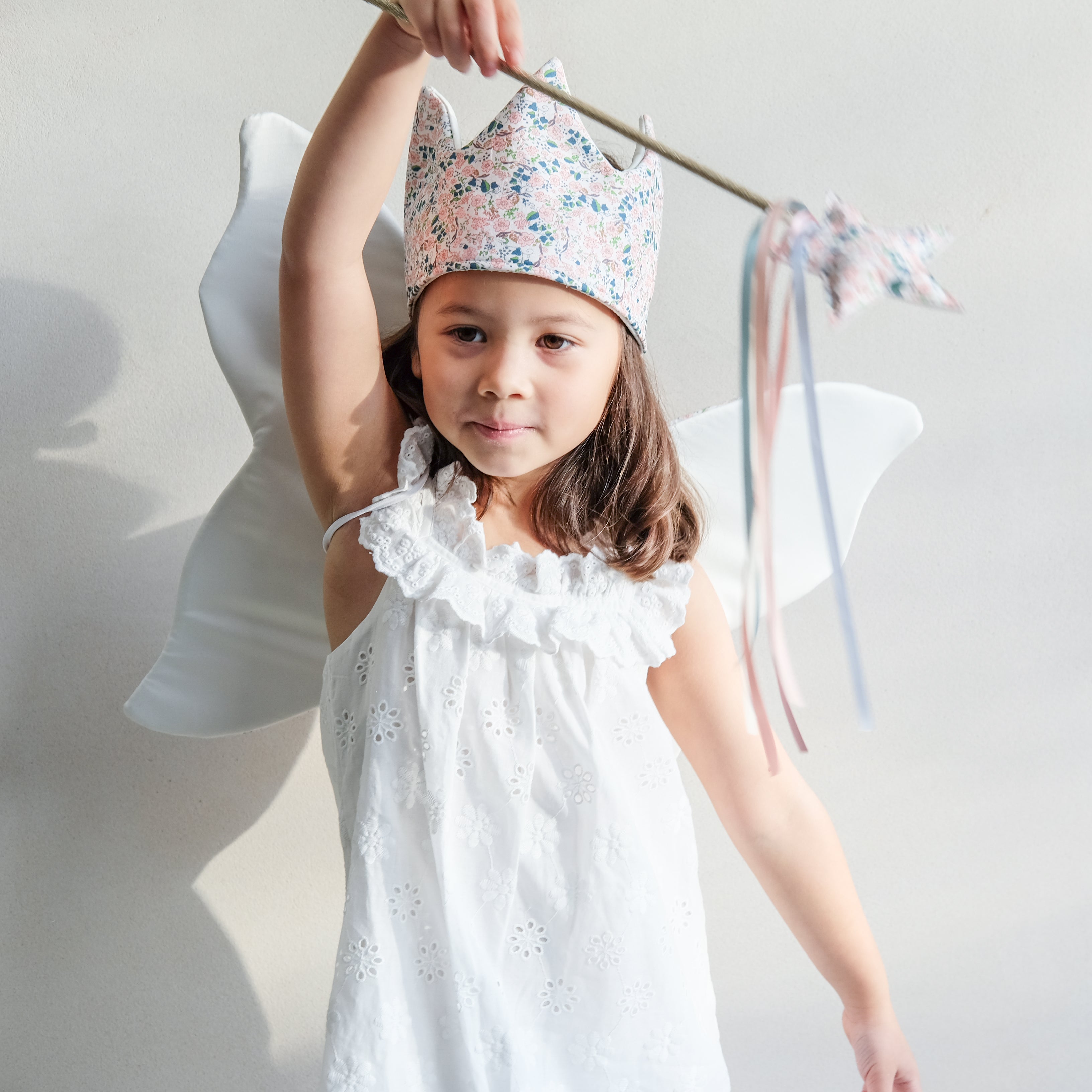 Mimi & Lula | Floral Wand