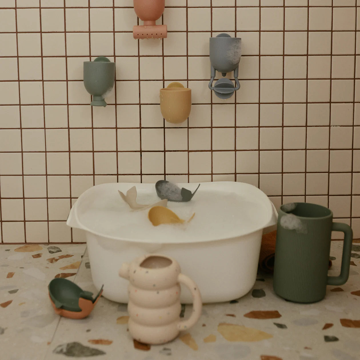 Mushie | Bath Whale Stackers - Original
