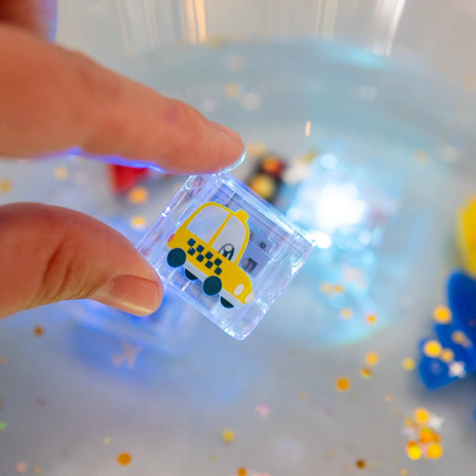 Glo Pals | Limited Edition Light-Up Cubes - Auto 6pk