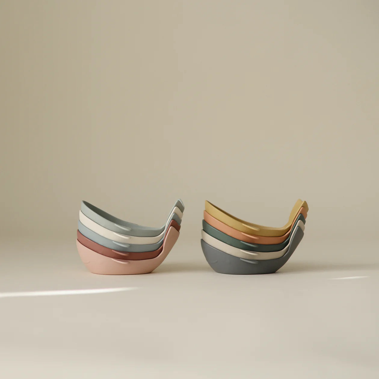 Mushie | Bath Whale Stackers - Retro