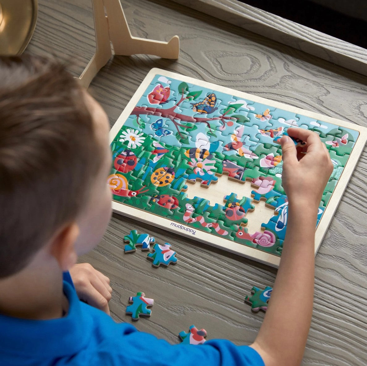Mud Puppy | 100 Piece Wood Puzzle + Display - Garden Life