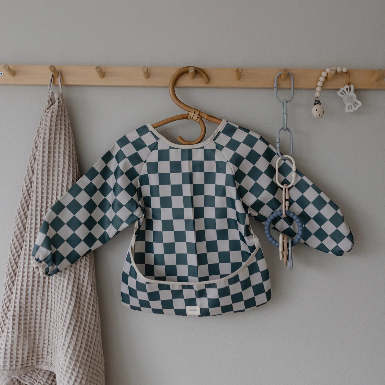 Mushie | Long Sleeve Bib