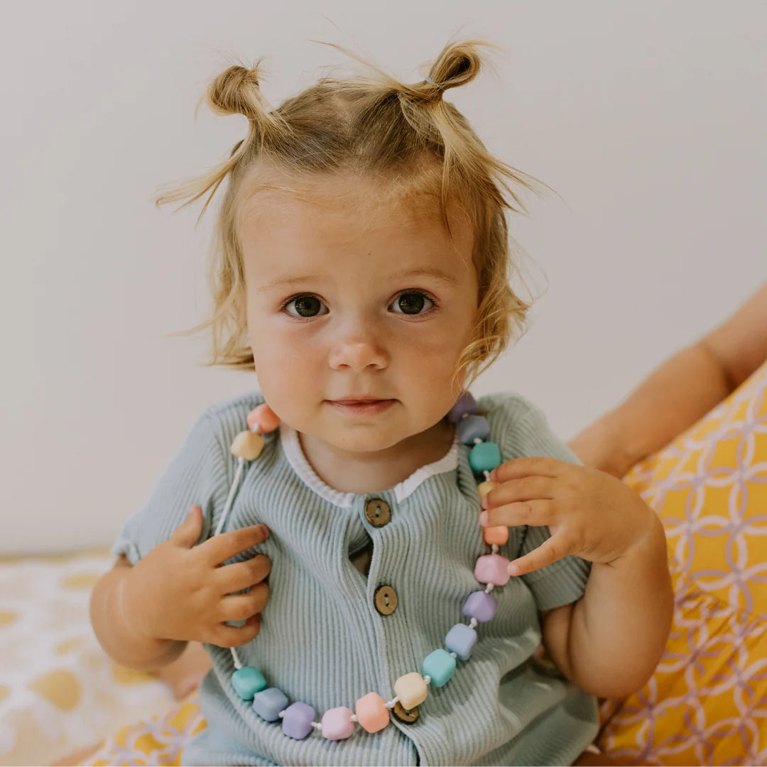 Jellystone | Princess & The Pea Sensory Chew Necklace - Pastel