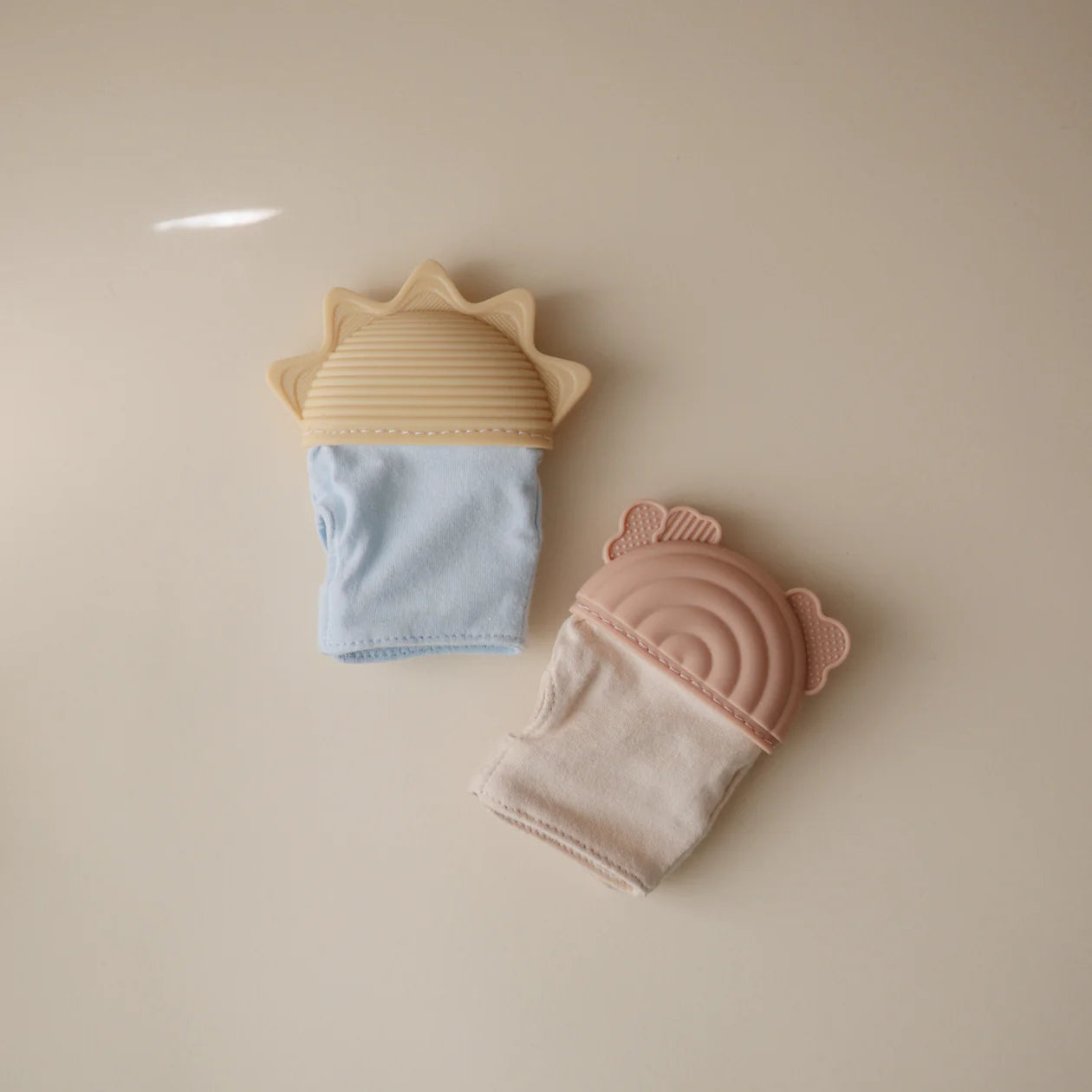 Mushie | Teething Mitten - Sun