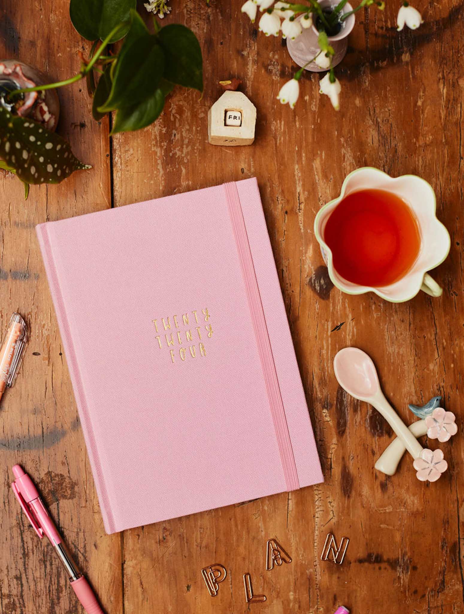 Write to Me | 2024 Weekly Planner - Floss