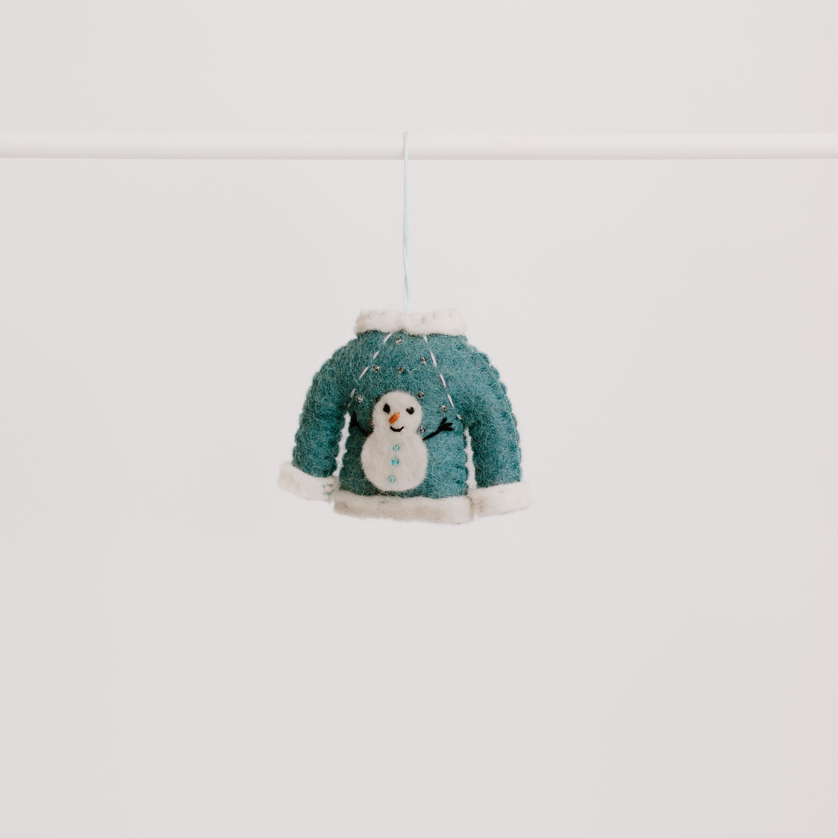 Pashom | Hanging Decoration - Sweater w/ Snowman