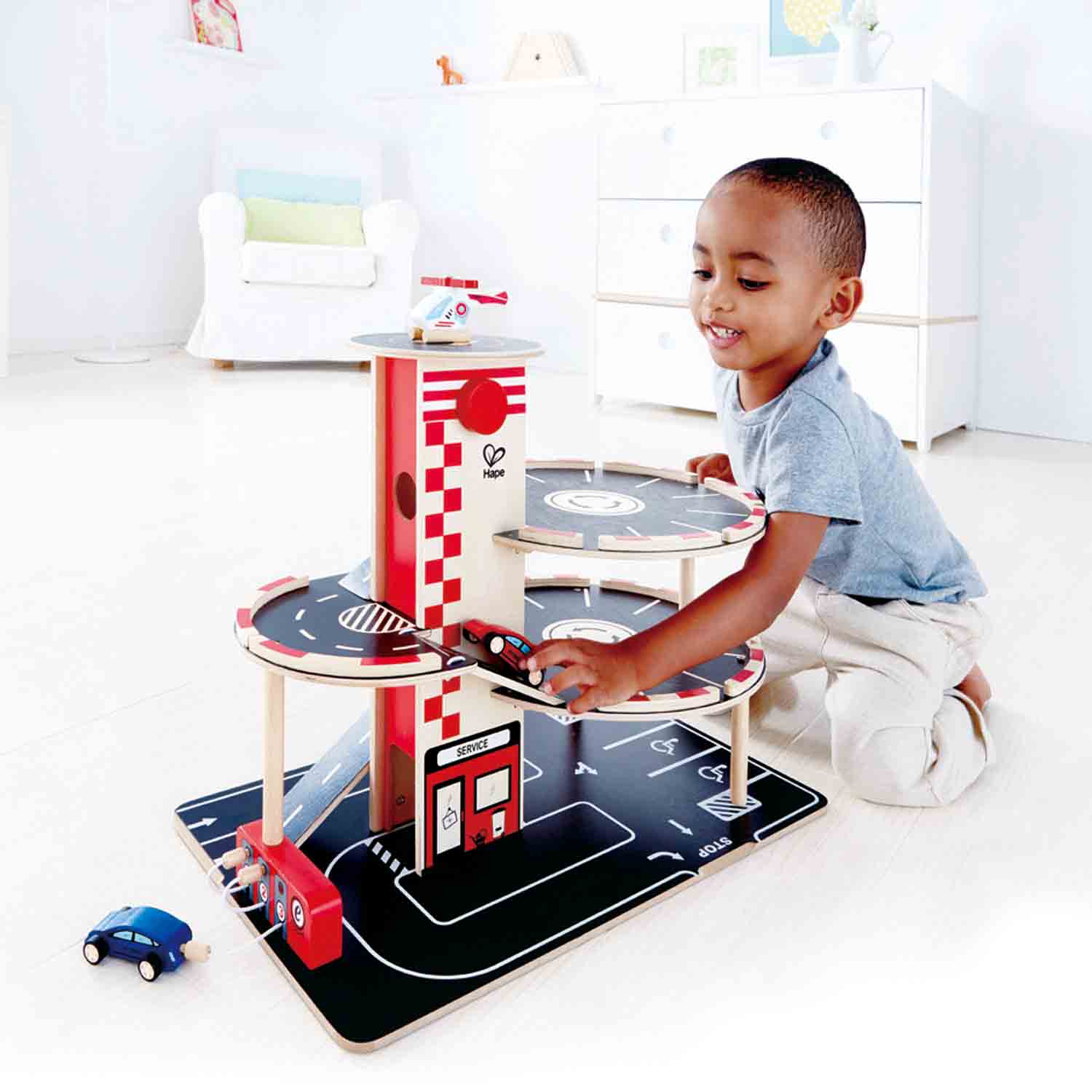 Hape | Park and Go Garage