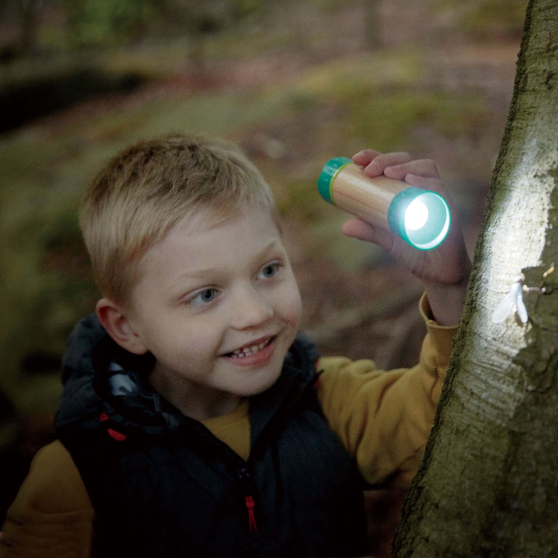 Hape | Hand-Powered Flashlight