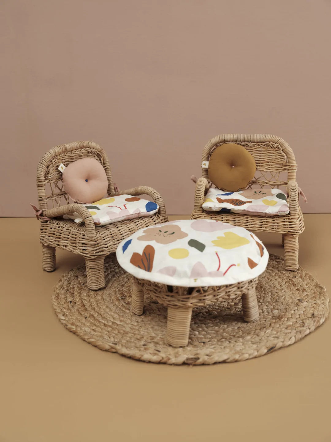 Wicker top doll chair